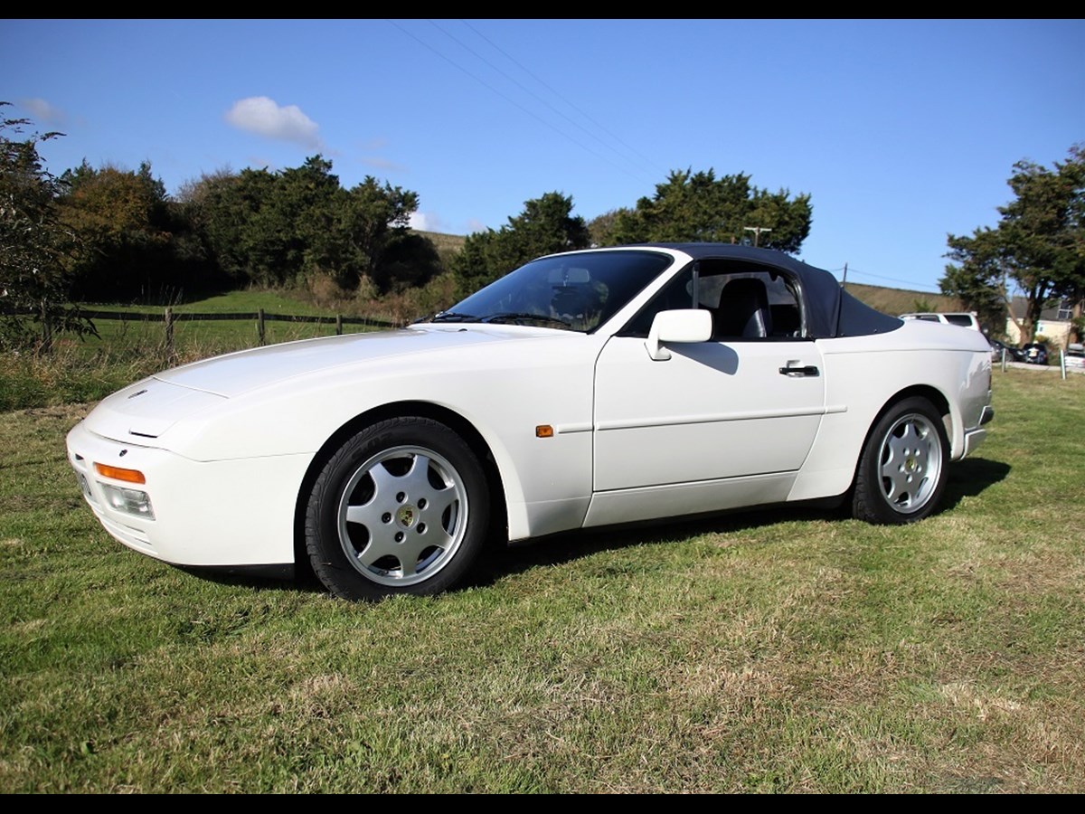 Porsche 944 Turbo Cabriolet