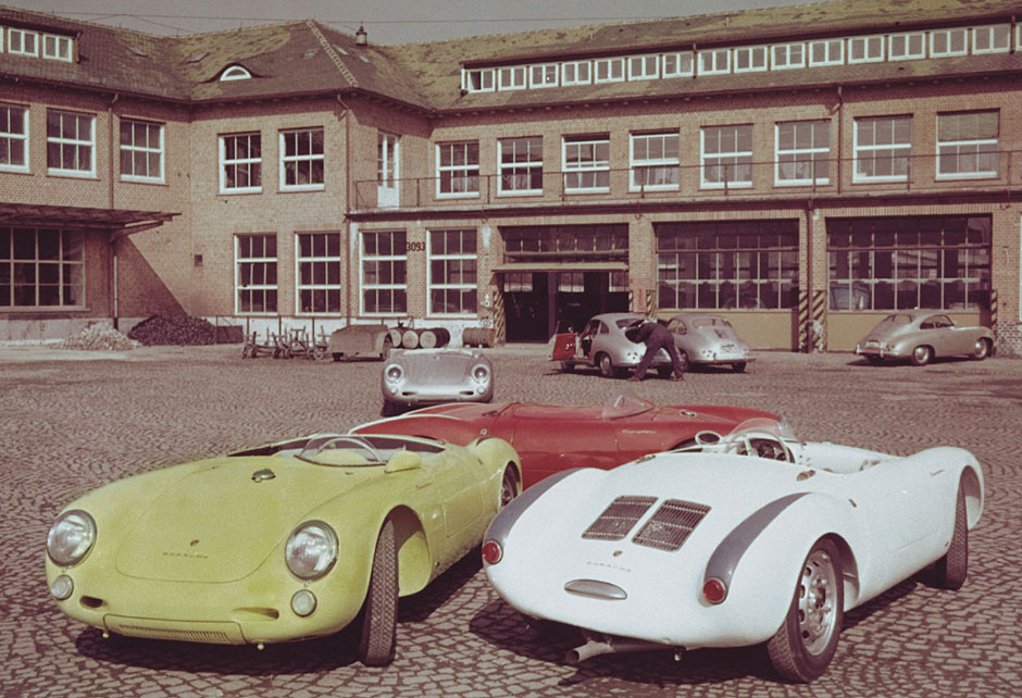 1955. 550 Spyders in the Porsche yard in Stuttgart-Zuffenhausen.