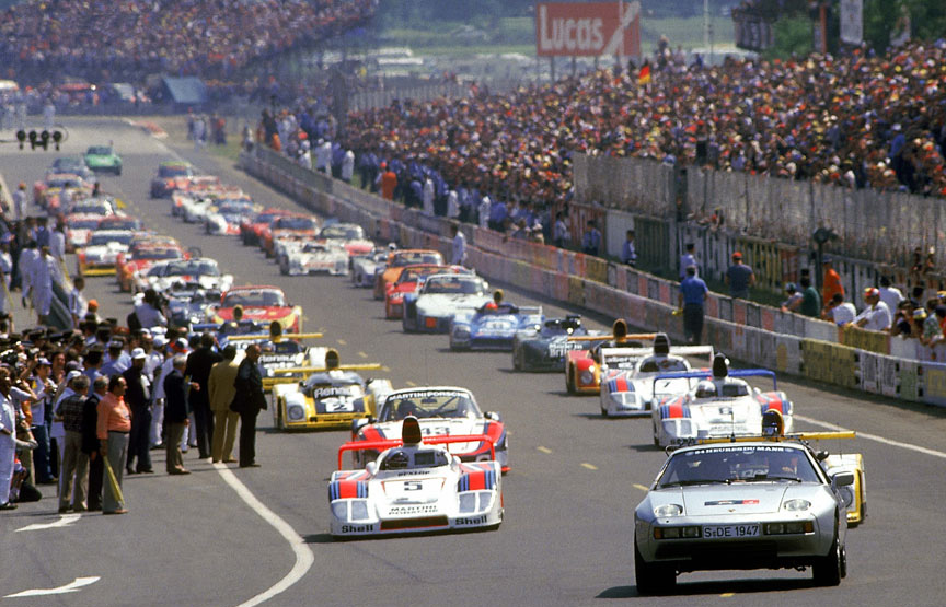 1978 before the start: the European Car Of The Year, Porsche 928, is leading the pack