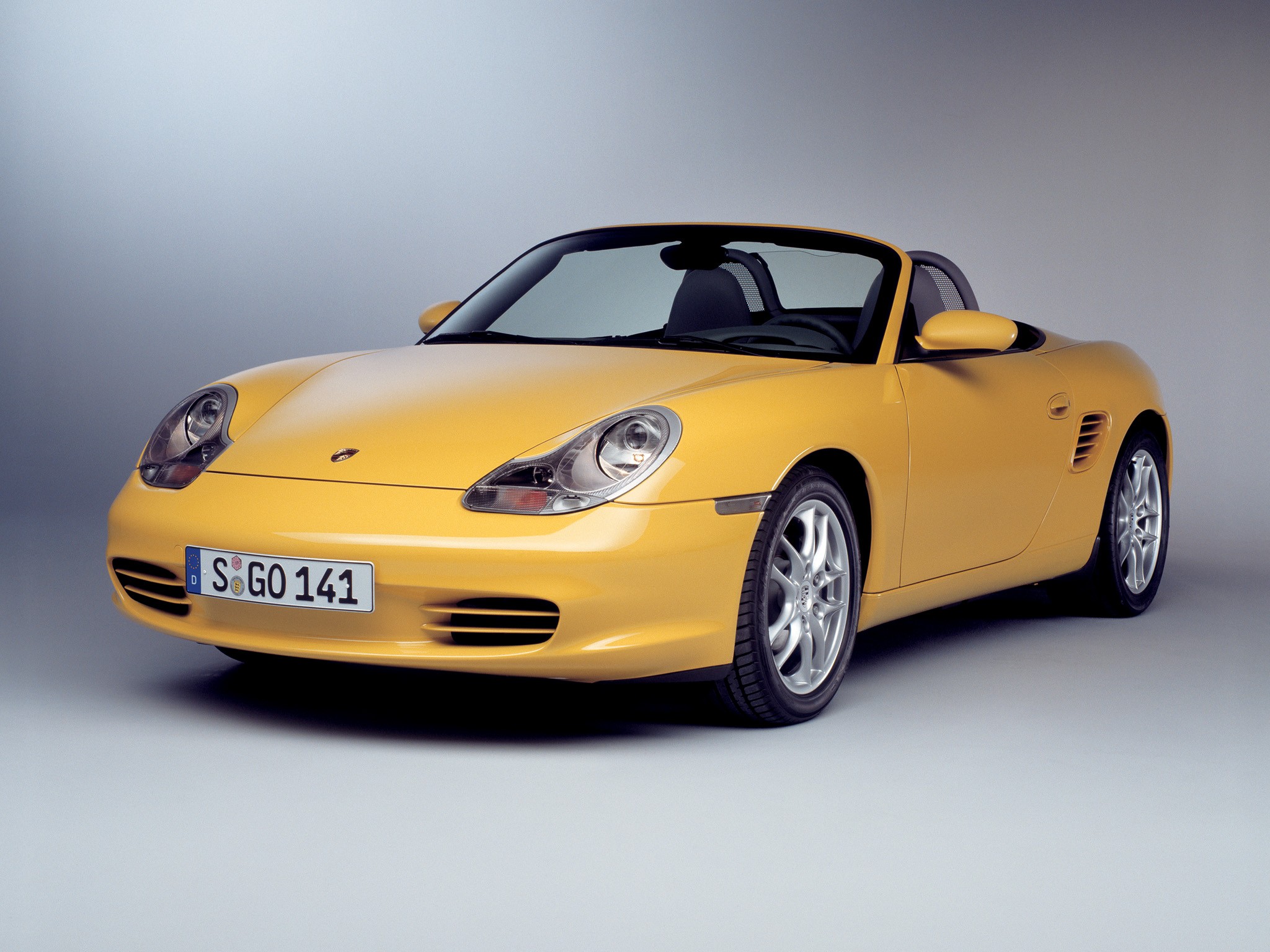 2005 Porsche Boxster and S French Sales Brochure Book 