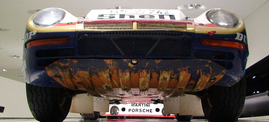Rallye version of the 959. Two 959 took the 1-2 win in 1986 Paris-Dakar Rallye.