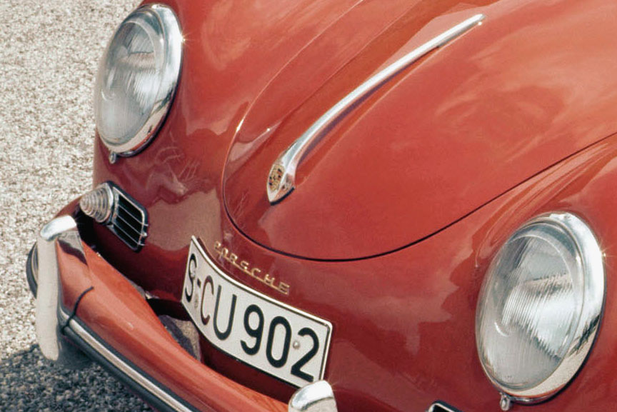 Bonnet logo as introduced on late 356 Pre-A cars. This photo is of a 1957 356 A.