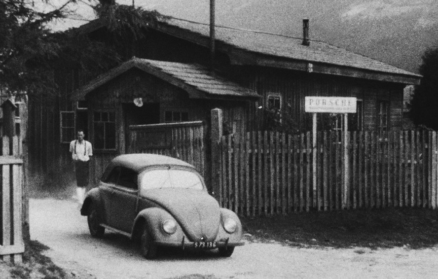 After the war, the "PORSCHE"-sign was put up in Gmünd (during the war a fake company name was used)© Porsche