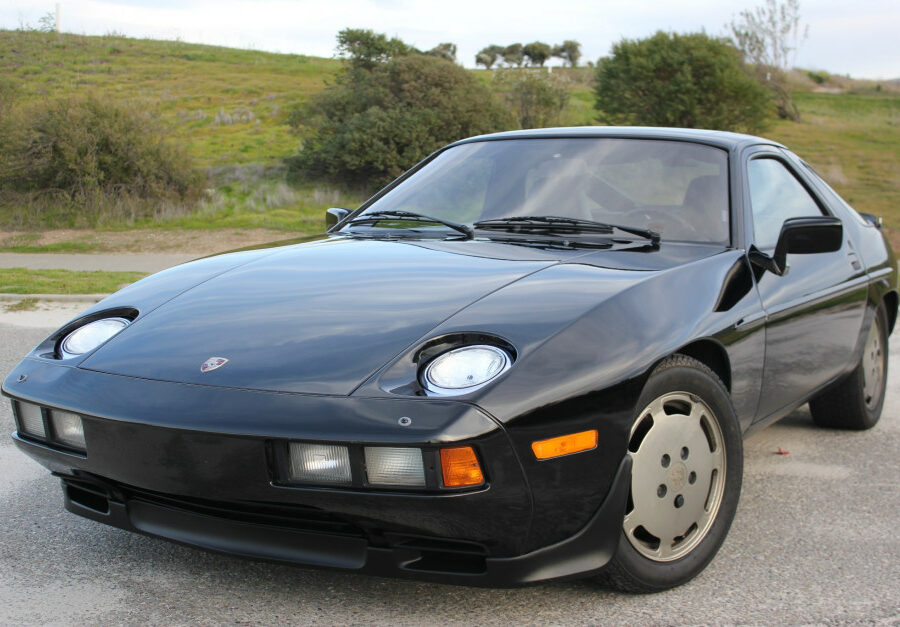 1983 Porsche 928 S Technical Specifications