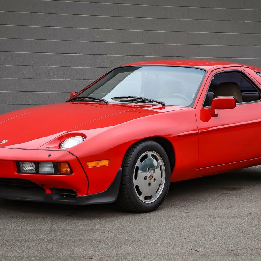 1984 Porsche 928 S Technical Specifications