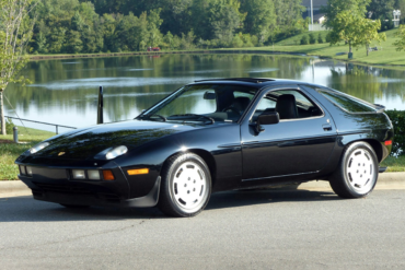 1985 Porsche 928 S Technical Specifications