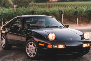 1989 Porsche 928 GT Technical Specifications