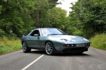 1986 Porsche 928 S Technical Specifications