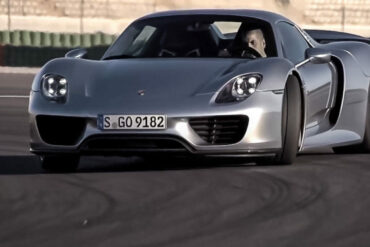 The Porsche 918 Spyder Tested - CHRIS HARRIS ON CARS