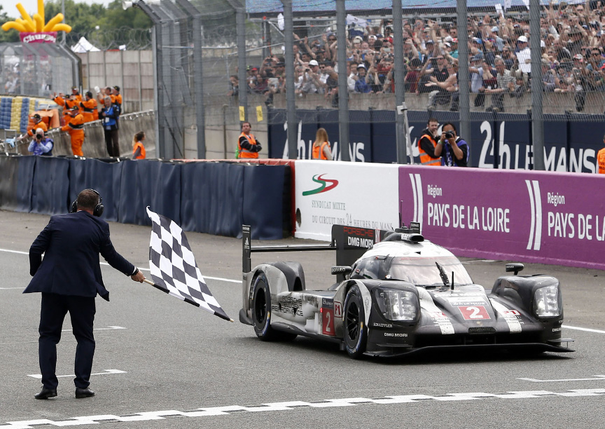 And here comes the winner, the only LMP1 car that didn't have any technical issues in the race. The best one wins.