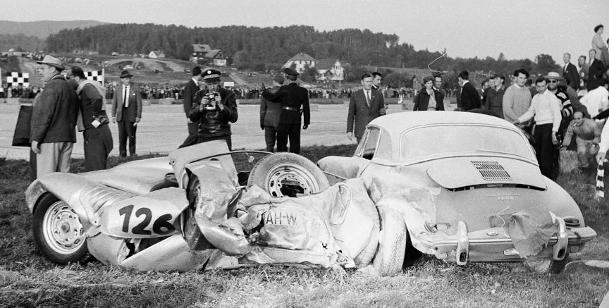 1960 September 25, Klagenfurt airfield, Austria: Porsche 718 RS 60 of Sepp Greger (license plate DAH-W500) and 356 of David Piper