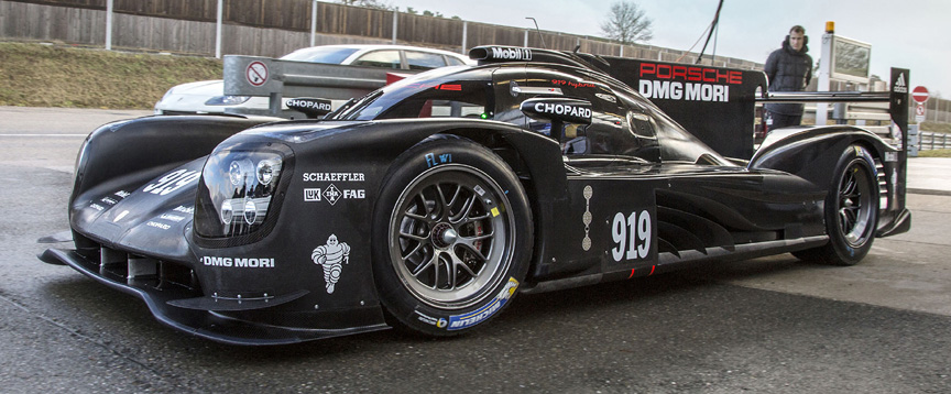 The 2014 side air outlet design shows that parts from 919-14 have been used on this prototype