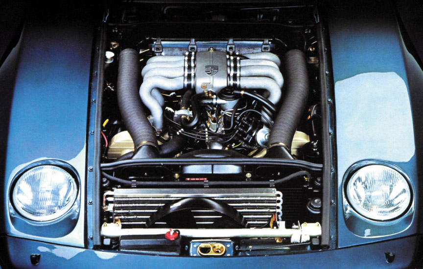 Porsche 928 engine room