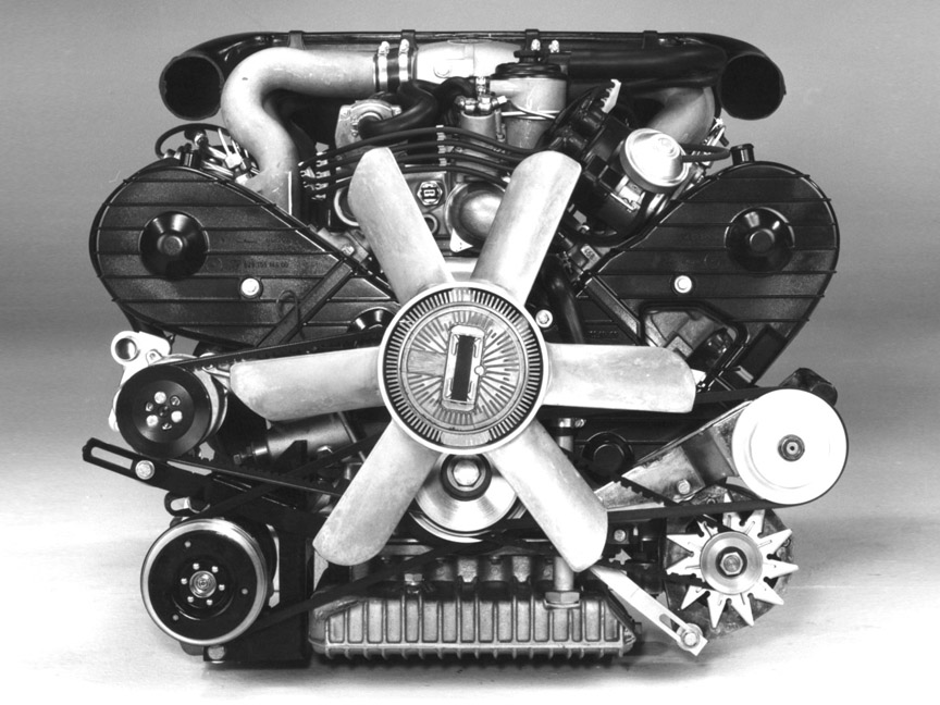 Porsche 928 4.5 V8 engine, front view