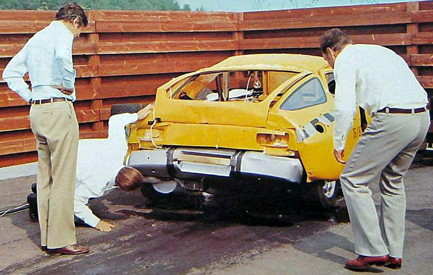Porsche 928 prototype in crash test