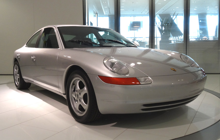 Porsche 989