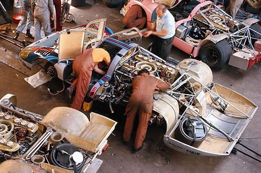 Porsche Le Mans team garage in Teloche