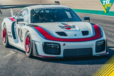 Is the new 935 just a Porsche GT2 RS in a frock? | Top Gear