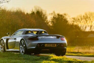 Porsche Carrera GT history and on-road review. Best sounding Porsche ever?