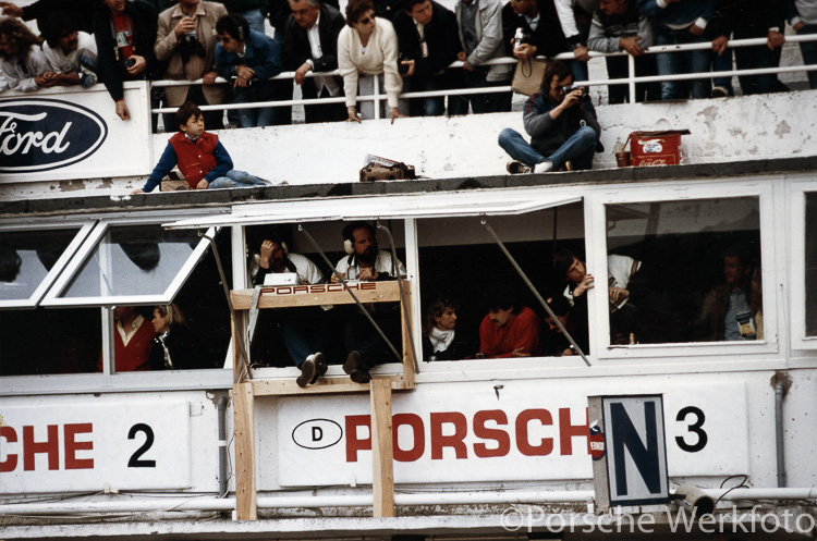 Trust Porsche to rig up an innovative timing box above the pits complete with custom-made window support extensions