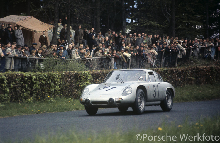 Nürburgring 1000 Km, 19 May 1963: Hans-Joachim Walter, Ben Pon, Edgar Barth and Herbert Linge would finish fourth overall