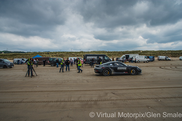 The moment of truth – Zef Eisenberg brings the Porsche 911 Turbo S up to the start line The moment of truth – Zef Eisenberg brings the Porsche 911 Turbo S up to the start line