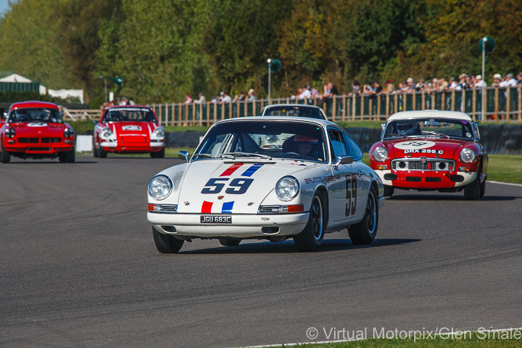 1965 Porsche 911 2-litre driven by Shaun Lynn in the Fordwater Trophy