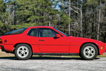 1987 Porsche 924S Technical Specifications