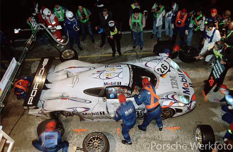#26 Porsche GT1-98