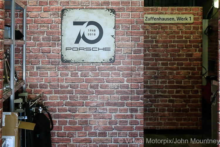 Le Mans Test Day, 3 June 2018: Porsche pit garage