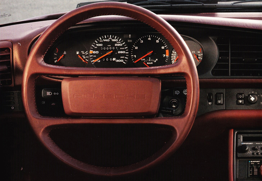 Porsche 944 Turbo dashboard, steering wheel, 300 km/h speedometer