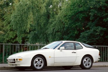 Porsche 944 S Coupe (1987) – Specifications