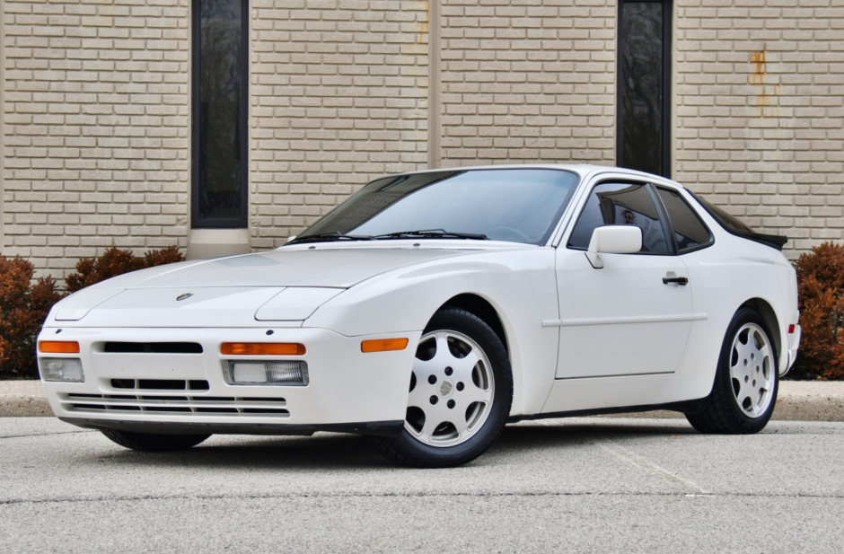 Porsche 944 Turbo Coupe (1988) – Specifications