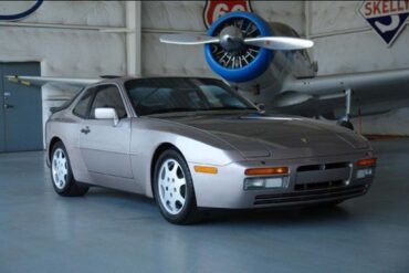 Porsche 944 Turbo S Coupe sPecs