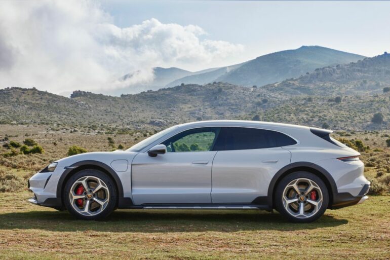 Porsche Taycan 4 Cross Turismo