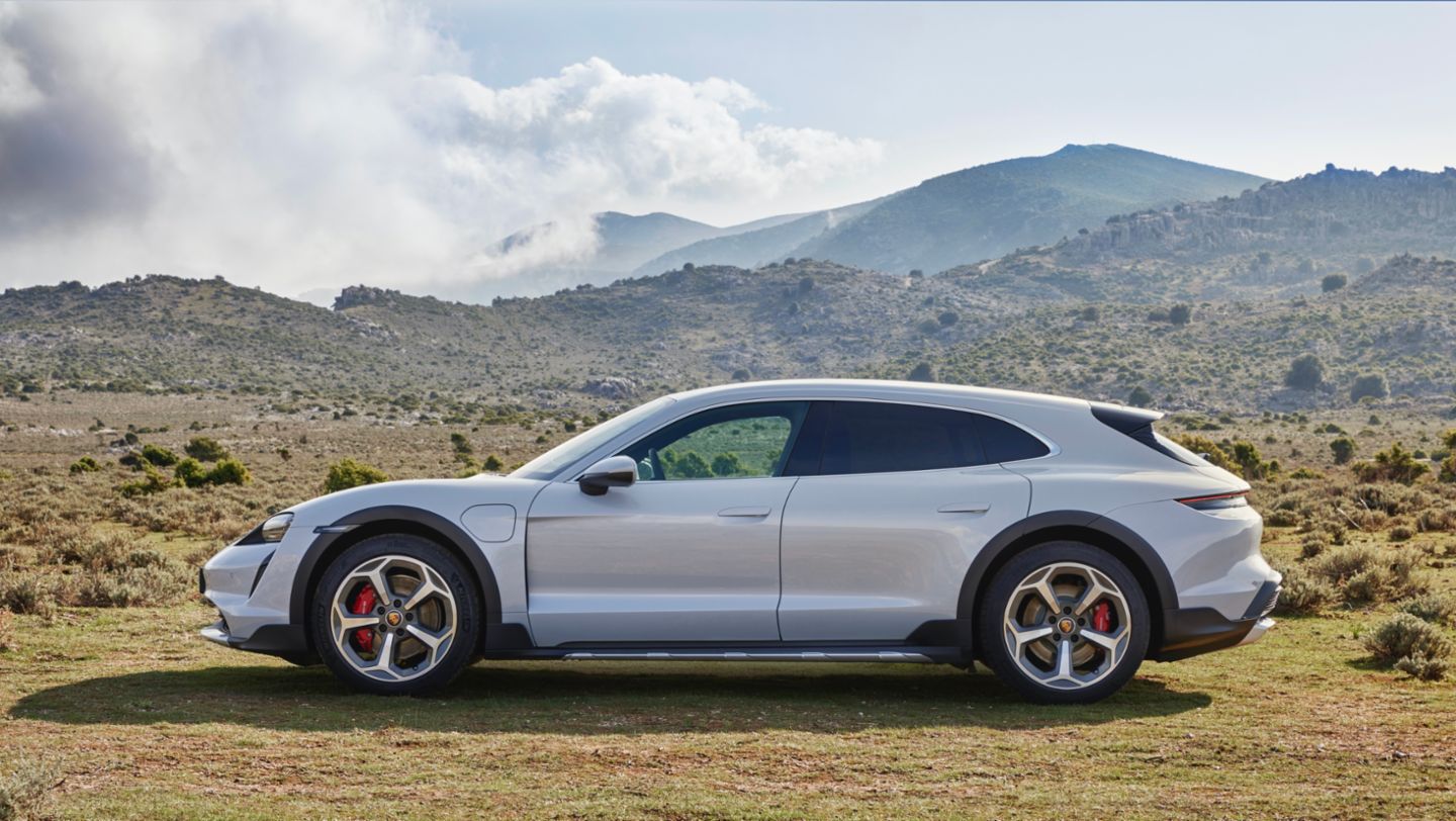 Porsche Taycan 4 Cross Turismo