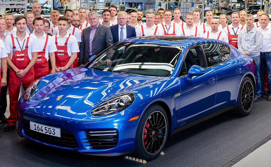 The last Porsche Panamera 970 GTS, blue metallic