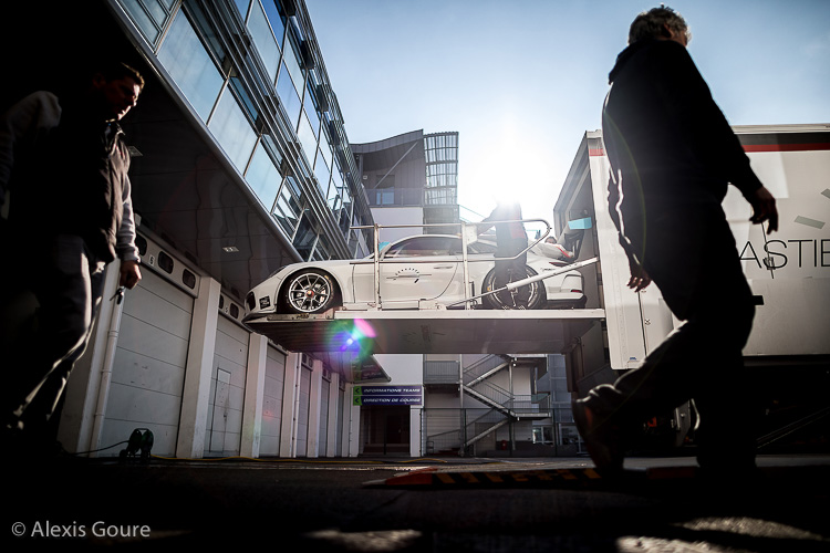 Team Sébastien Loeb Racing Porsche is unloaded Team Sébastien Loeb Racing Porsche is unloaded