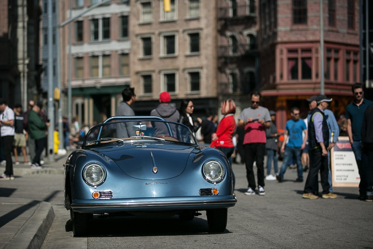 Luftgekühlt 6 - Porsche 356 street scene