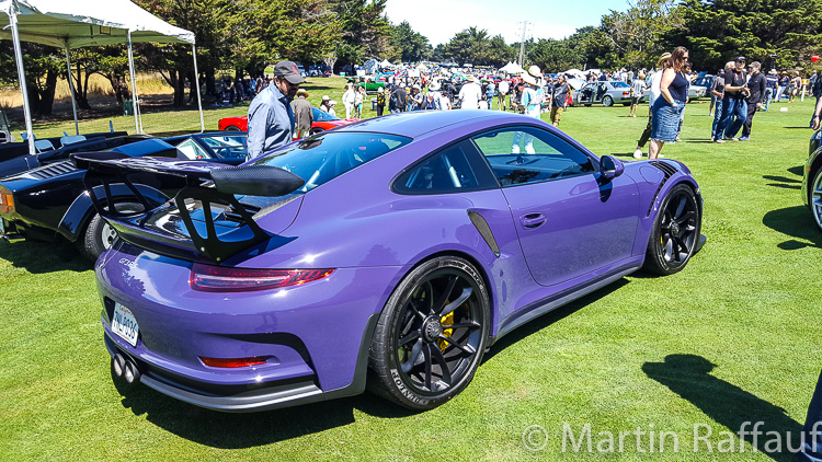 A new 911 GT3 RS in the supercar display