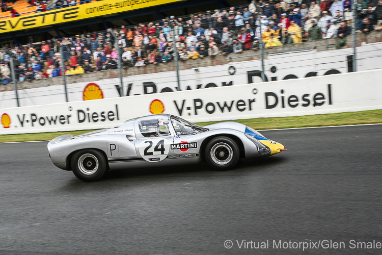 #24, Porsche Carrera 910 (1967), Jaques Cochin at the Legends Race, Le Mans, 2007