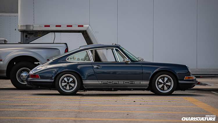 Porsche 911 in the early morning waits for its time on track