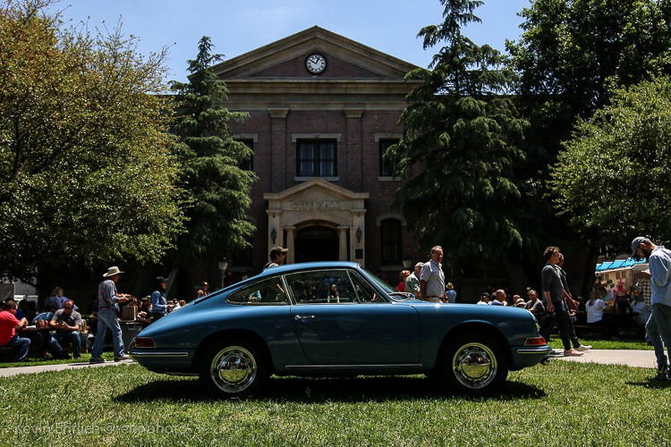 Luftgekühlt 6 - Porsche 911 with clock tower