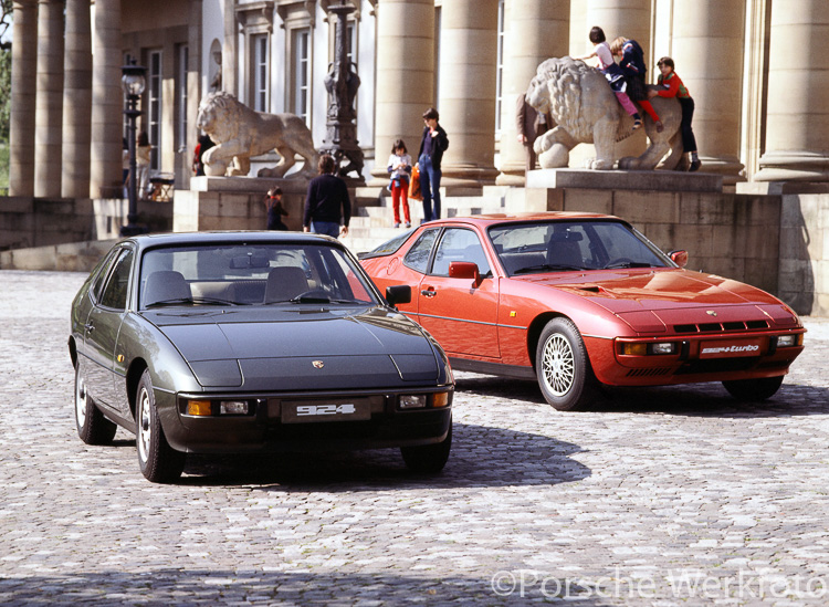 Porsche 924 Coupé (left) and Turbo (right) - 1981 model