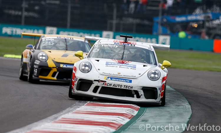 Nick Yelloly (Fach Auto Tech) corners hard in his Porsche 911 GT3 Cup