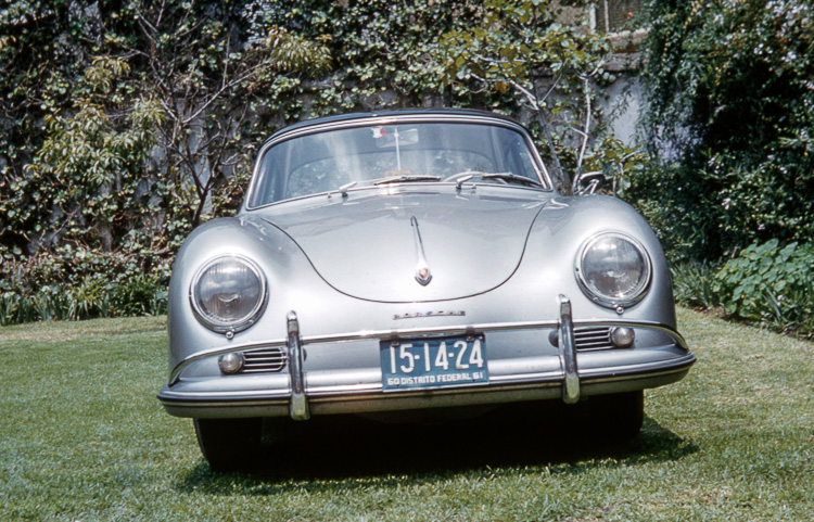 A front view of the 356 A 1600 Super Cabriolet in 1961
