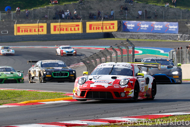 #31 Frikadelli Racing Team Porsche 911 GT3 R of Dennis Olsen, Mathieu Jaminet and Nick Tandy