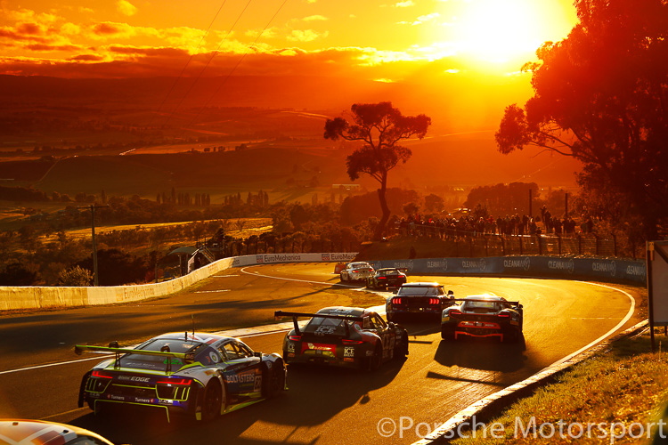 Bathurst 12 Hour rush hour