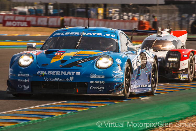 #78 Proton Competition Porsche 911 RSR