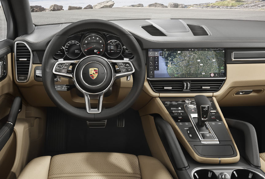 2018 Porsche Cayenne cockpit